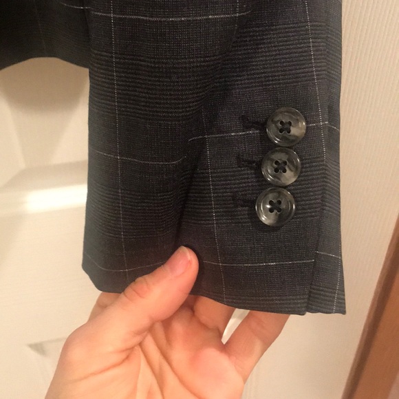 Blazer - Picture 7 of 8